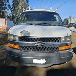 PARTING OUT 2011 CHEVY EXPRESS VAN 3500 4.8L 4.8 ENGINE MOTOR TRANSMISSION