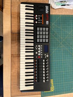 Akai MPK61 midi keyboard