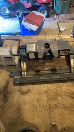 Fithwheel Hitch For Truck