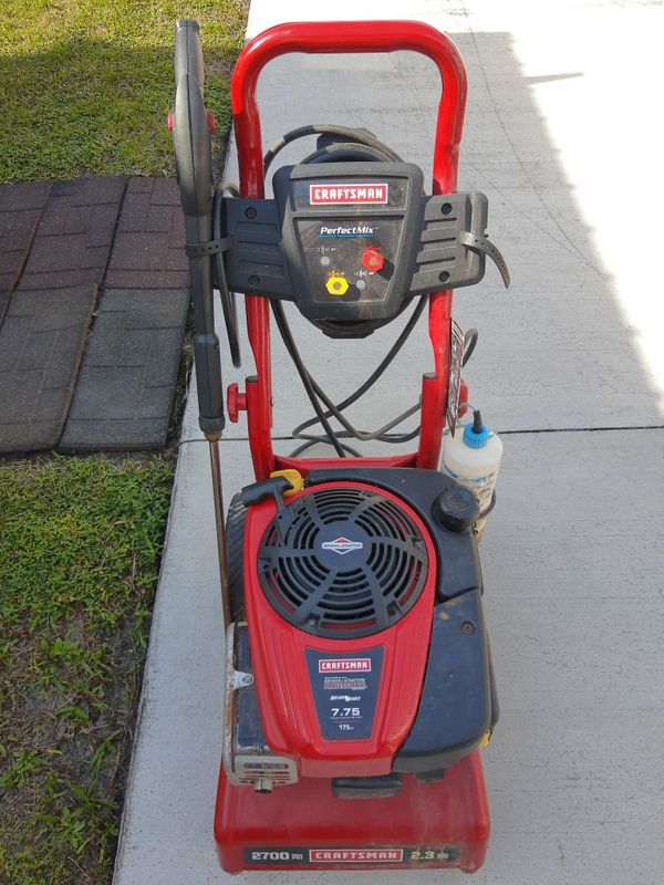 Craftsman 2700 psi power washer Briggs motor for Sale in Jupiter, FL