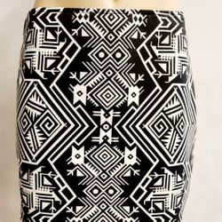 Forever 21 Black & White Boho trive Aztec Pattern Mini Skirt M