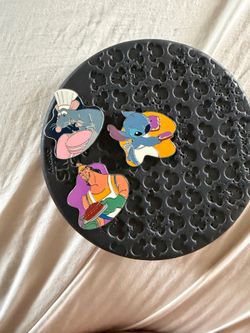 Disney Magical Chefs Mystery Box Series 8-Pin Set 2025