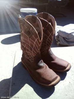 Burgundy Justin Leather Western Cowboy Boots