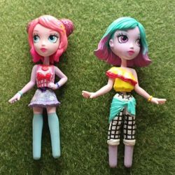 2 Off the hook Dolls. (26)