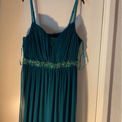 Plus Size Forma Dress