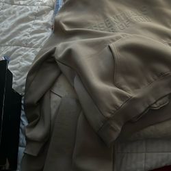 Essential Set Hoodie And Pants