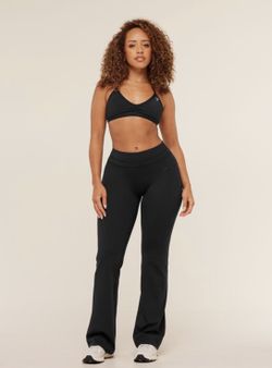NEW Gymshark Whitney Mid Rise Flared Leggings – Black – Small