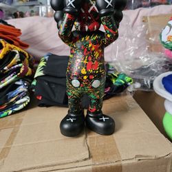 Kaws... Edición Especial (Bootleg Mexicano)