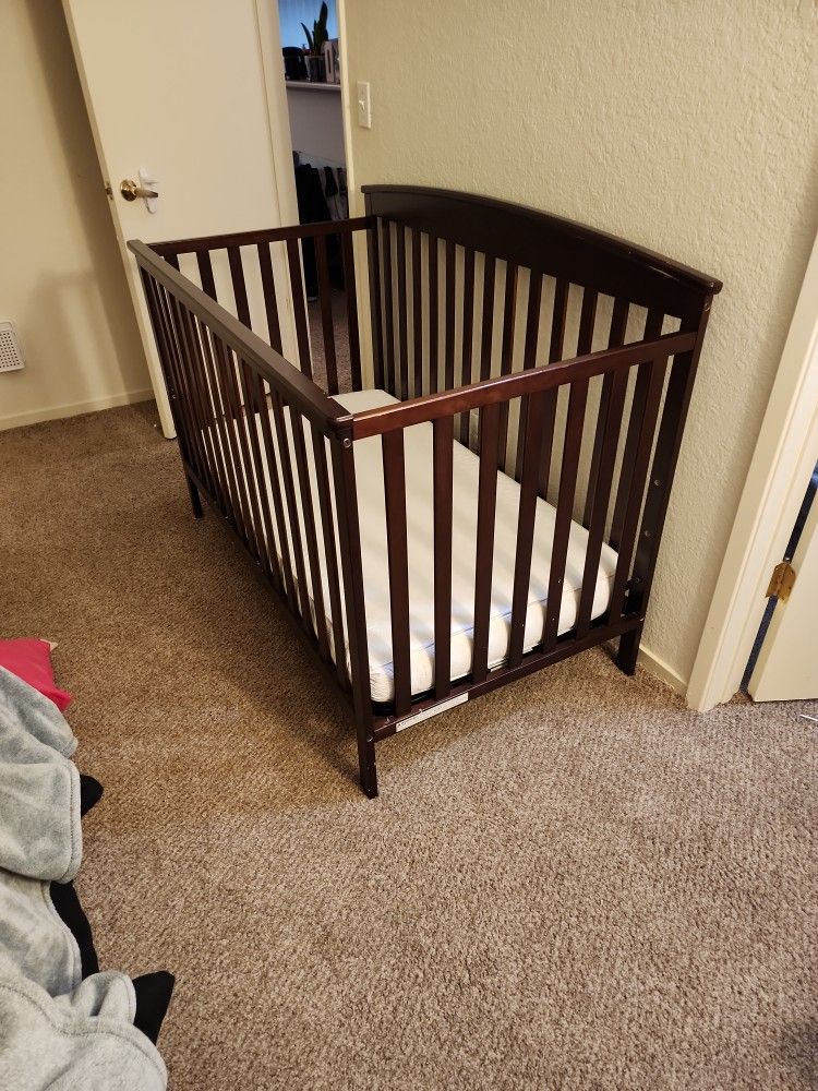 Delta Children Hanover 6-in-1 Convertible Baby Crib, Walnut Espresso & Toddler Mattress