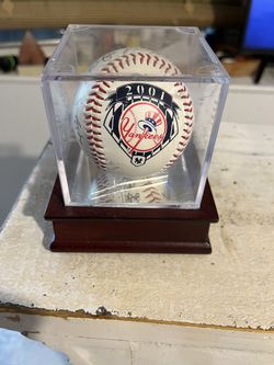 Rooster June, 1 2001 New York Yankees Sign 