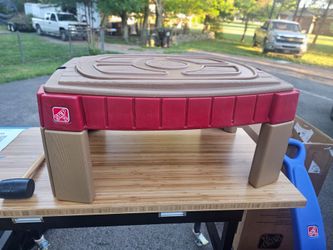 Step2 Naturally Playful Sand Table
Brand new just taken out box and put together
