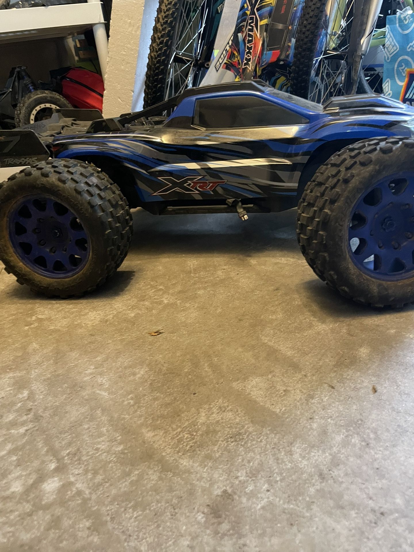 8s XRT traxxas Stock 