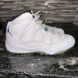 Air Jordan 11. Legend Blue  Big Kid