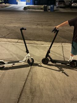 Tryna get ride of em work just dead I don’t have chargers for em and the scooter need new tires the bike work perfect just don’t have a charger lmk if