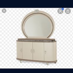 Luxuries Dresser With Mirror