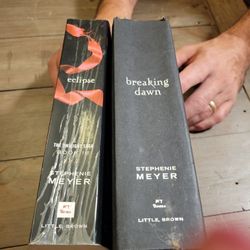 Twilight Saga Books: Eclipse and Breaking Dawn