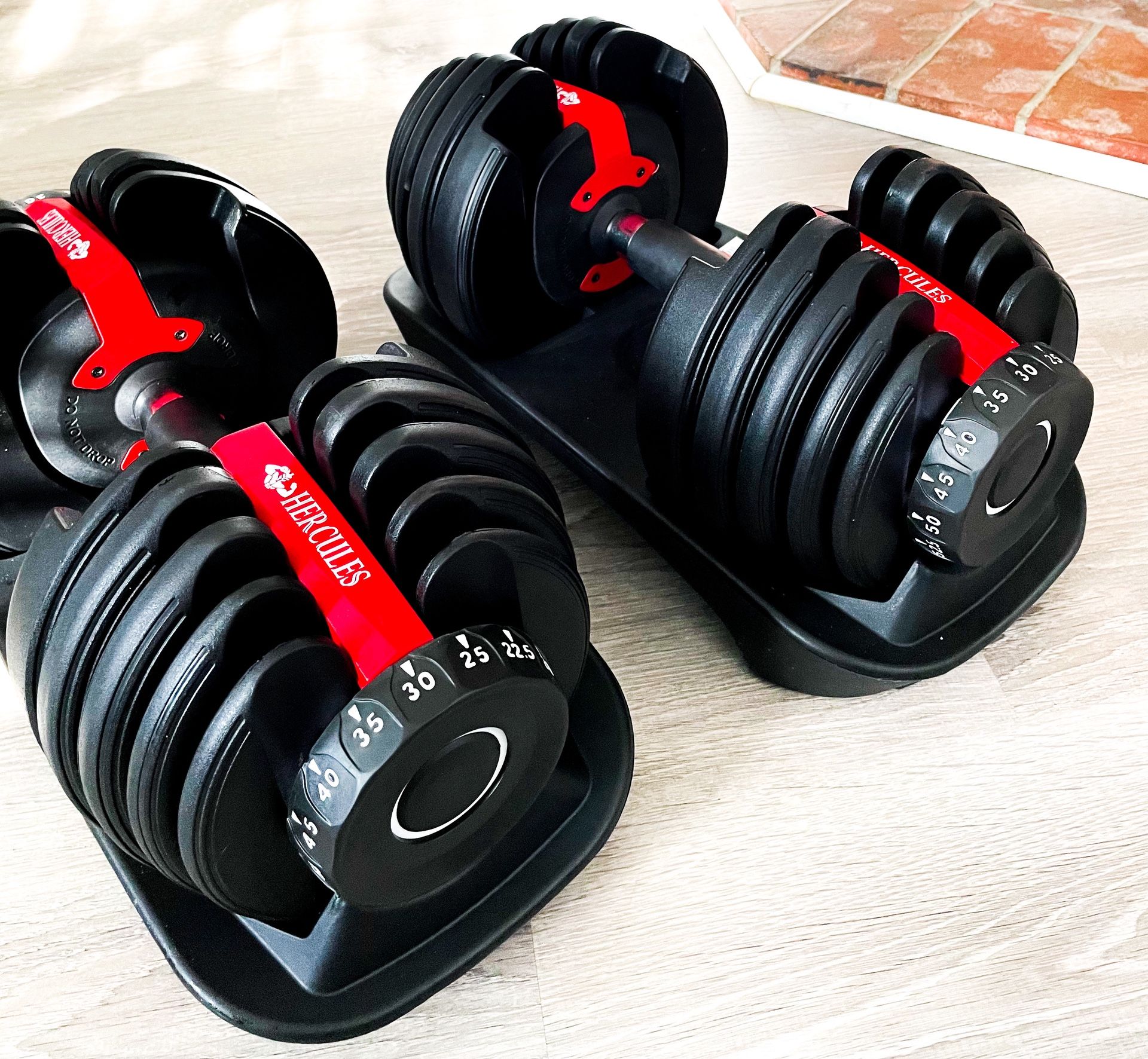 For sale brand new Adjustable Dumbbells 552