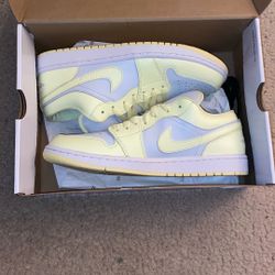 WMNS 12 Jordan 1 Low $85