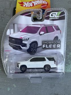 Greenlight Showroom Floor 2024 Chevrolet Tahoe Series 7