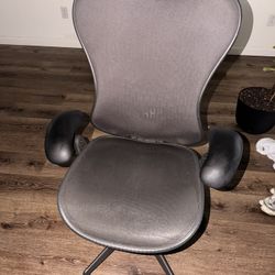 Herman miller Mirra 2