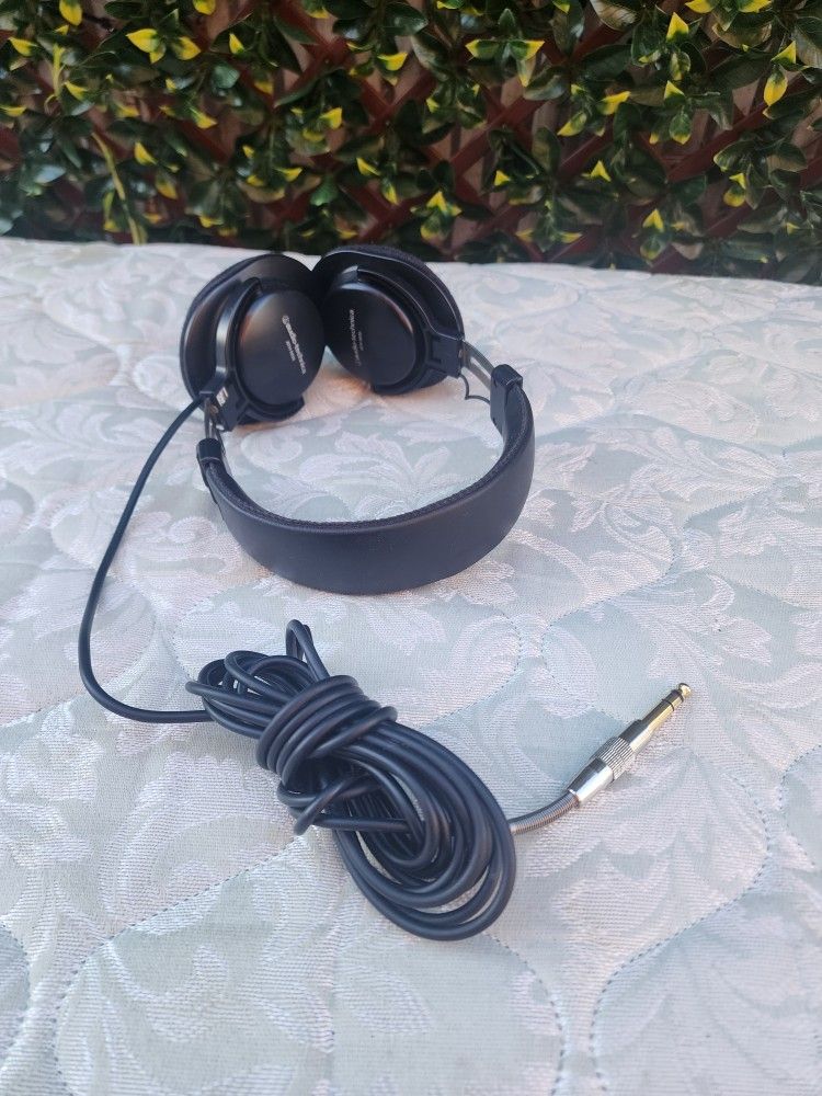 Headset Brand New For Only $5