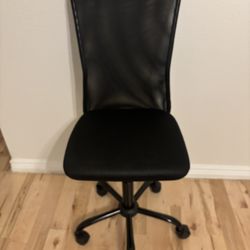 Black Mesh Back No Arms Office Chair