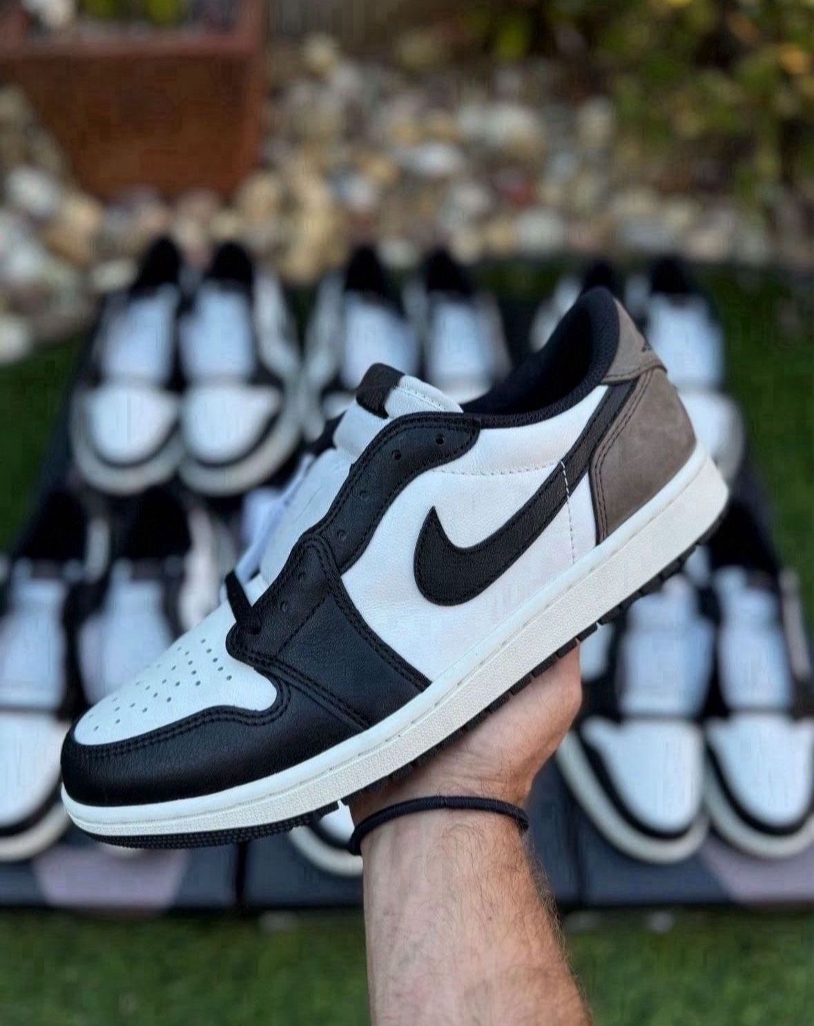 Jordan 1 Low OG Mocha Sizes 7y & 8.5-12