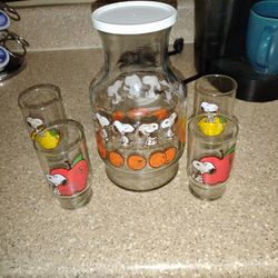 1958 Snoopy Juice Container And Glasses