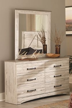 Very nice dresser and mirror brand new