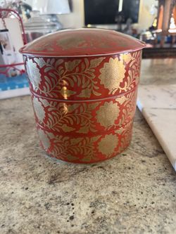 Vintage Red & Gold 3-Tier Porcelain Stacking Box   Beautiful vintage Asian-style 3-tier stacking container in excellent condition. Features a rich red