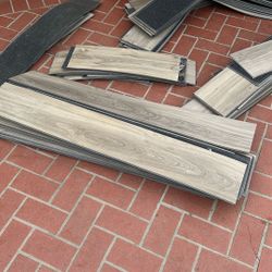 piso  de  vinyl  color  gris  