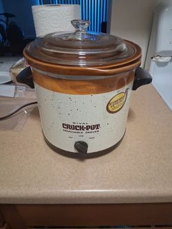 Rival Crock Pot With Removable Server
