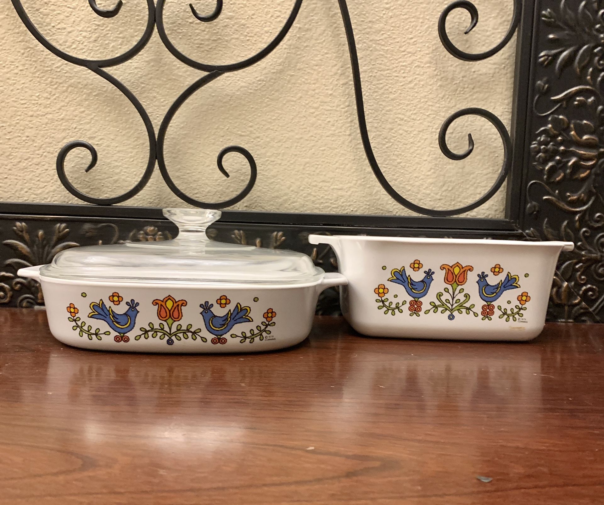 Vintage 1975 Set Of (2) Dishes By Corning Country Festival