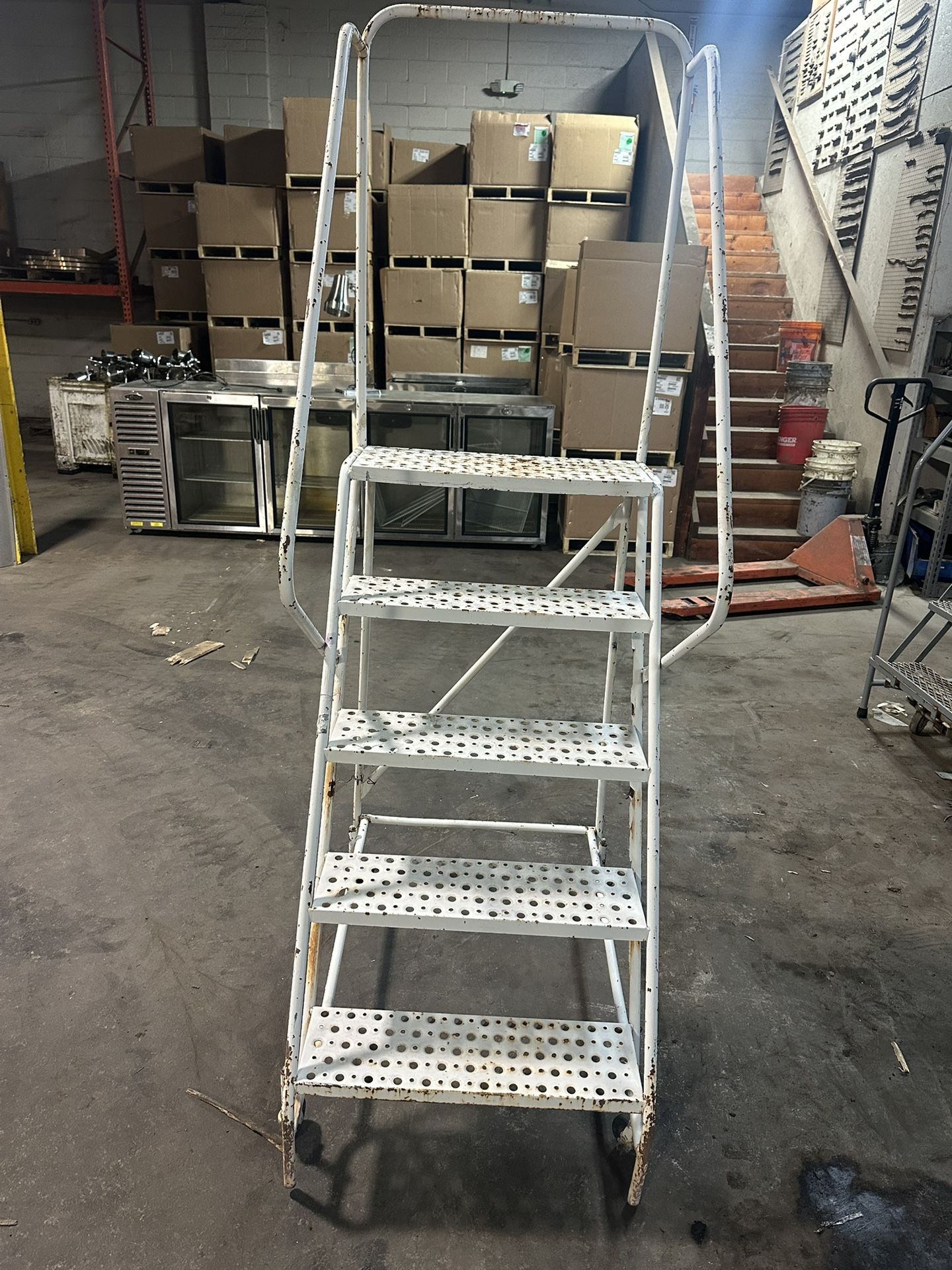 Rolling Ladders 