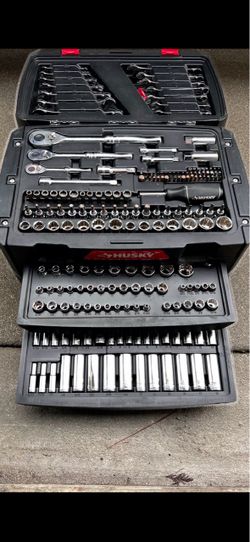 Husky 290 piece tool set
