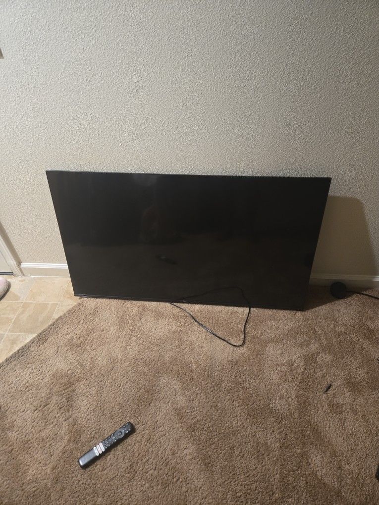 TCL 50" QLED TV (Model 50Q550G) – Broken Screen & No Sound – For Parts Only