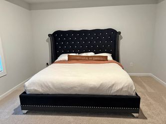 Brand new black upholstered diamond tufted nailhead trim king & queen size bed frame - Mattress | Pay after delivery 🚚