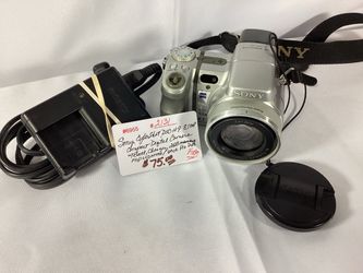 Sony Cyber Shot DSC-H9 8.1MP Compact Digital Camera