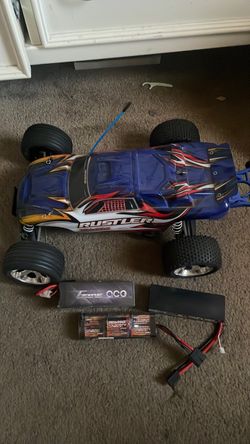 Traxxas Rustler With 3 Batteries