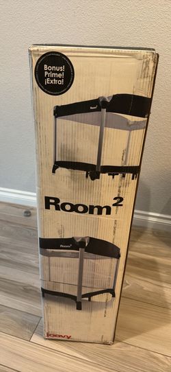 Giant baby play yard area/travel bed -brand new