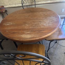 Round Or Oval Wood Dining Table
