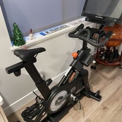 Nordic Track S22i Commercial Studio Cycle 