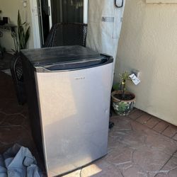 Whirlpool Mini Refrigerator Stainless Steel
