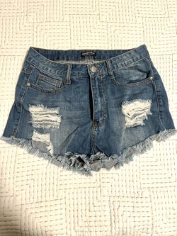 Fashion Nova distressed High Rise Shorts 