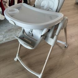 Maxi-Cosi Minla 6-in-1 High Chair - Classic Oat Color