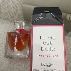 LANCÔME La vie est belle Intensément Eau de Parfum Intense Spray, 1.7-oz.