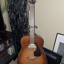 Yamaha Guitar 