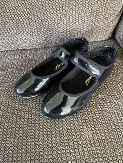 Little Girls’ Tap Shoes Size 8.5