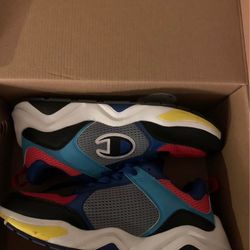 Champion  Size 9.5 Men Black Multi