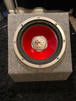 Sony Xplod Subwoofer in Carpeted Box